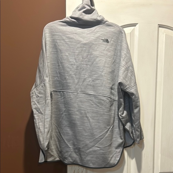 The North Face women’s  Gray Sweater-poncho style - Picture 1 of 4